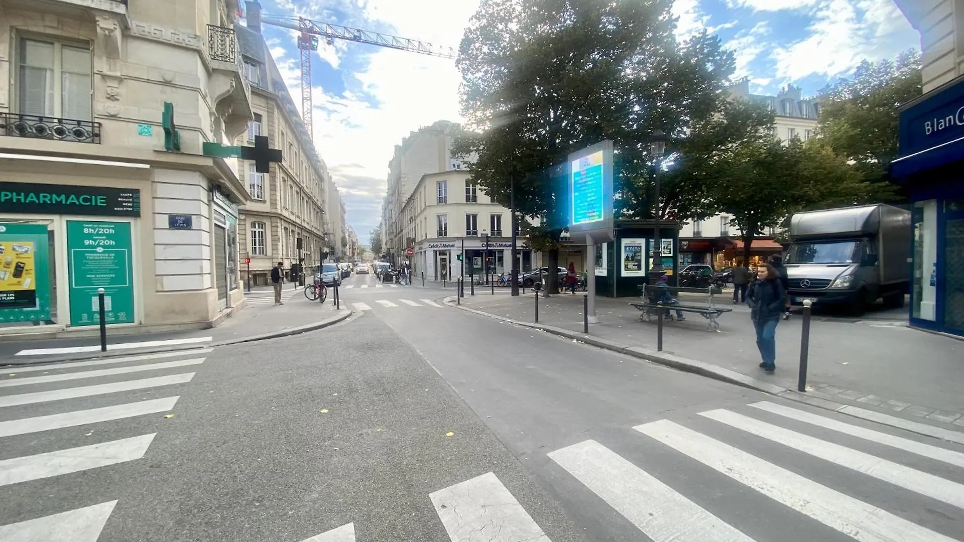 Tres Calme Sur Cour - Cardinet * Parigi